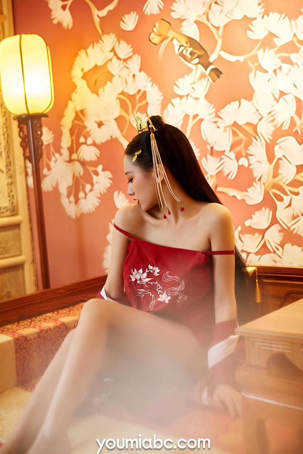   YouMi尤蜜-何嘉颖-《盛世红颜》古风私房写真，红衣绝色美女对弈尽显性感冷艳气质第13张图片