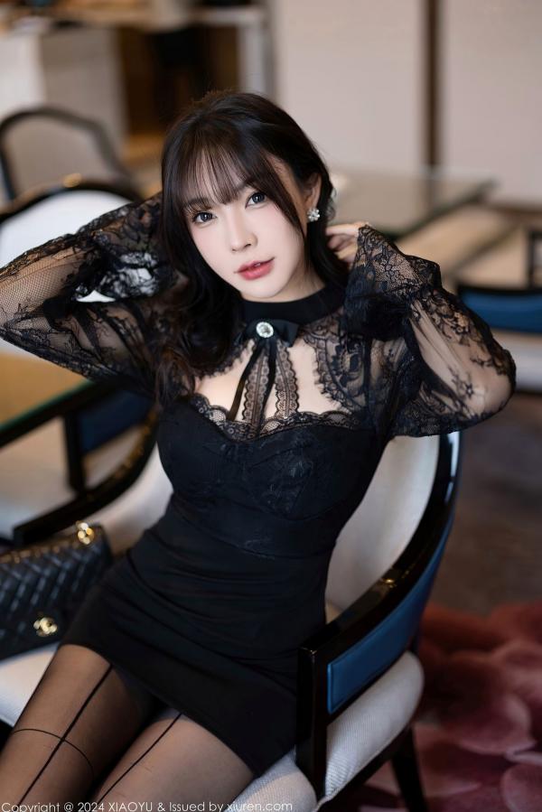 徐莉芝Booty 陈芝  XiaoYu语画界：徐莉芝Booty哈尔滨精品旅拍，黑色精致蕾丝裙与诱惑内衣写真，极致黑丝美腿私房大片第2张图片