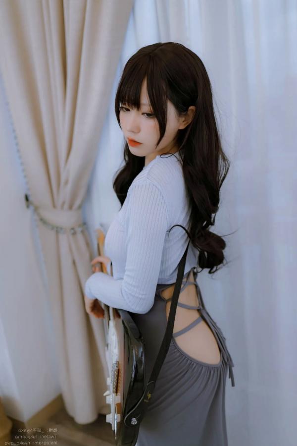    Nyako喵子 - 吉他妹妹，极品性感私房，大胆诱惑紧身风格展露极致曲线，绝美御女郎音乐主题室内写真 [71P]第2张图片