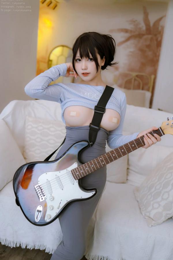    Nyako喵子 - 吉他妹妹，极品性感私房，大胆诱惑紧身风格展露极致曲线，绝美御女郎音乐主题室内写真 [71P]第46张图片
