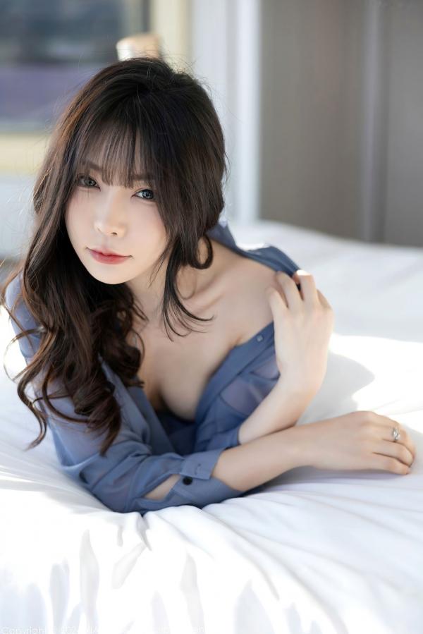 徐莉芝Booty 陈芝  XiaoYu语画界-1219-徐莉芝私房写真，蓝灰色丝袜诱惑，绝美高跟鞋与透视内衣，尽显极致性感好身材第74张图片