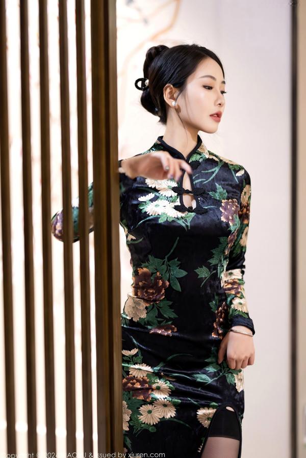    XiaoYu语画界-苏苏阿-古典印花旗袍与黑丝蕾丝内衣极致诱惑写真-私房照御姐气质女神第7张图片
