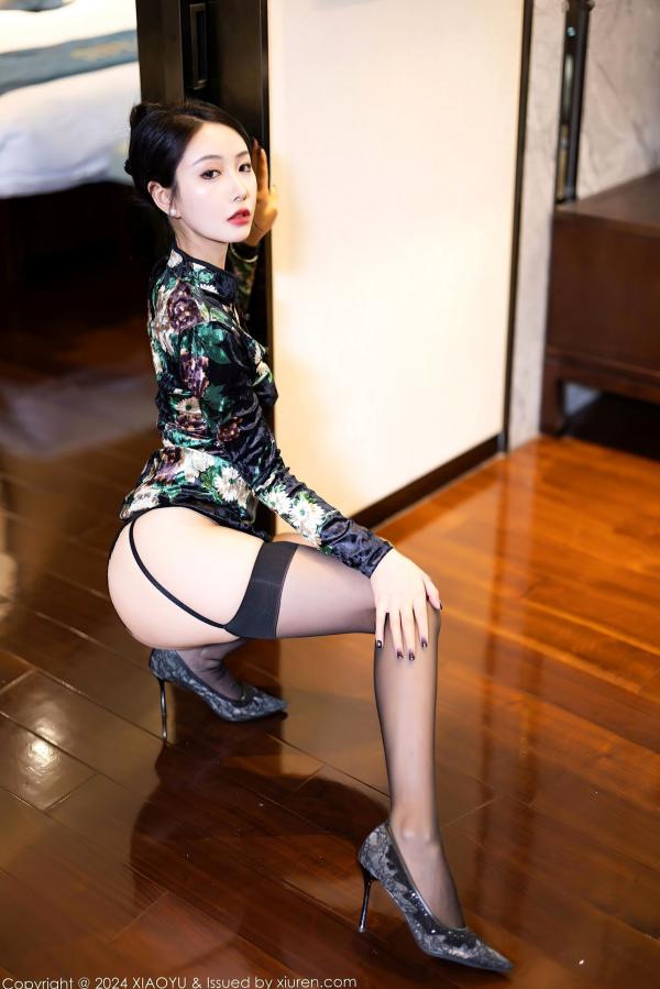    XiaoYu语画界-苏苏阿-古典印花旗袍与黑丝蕾丝内衣极致诱惑写真-私房照御姐气质女神第31张图片