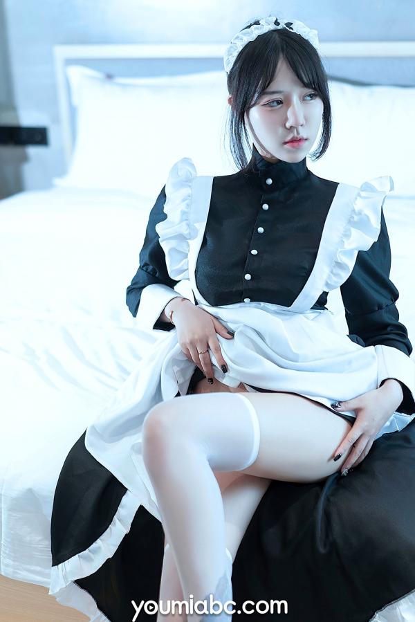    YouMi尤蜜：糖積《空气女仆》私房写真，经典女仆装诱惑尽显白嫩美腿与精致身材，室内摄影视觉盛宴第9张图片