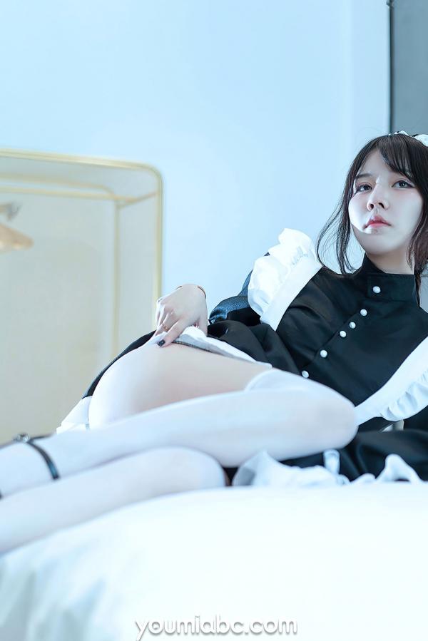    YouMi尤蜜：糖積《空气女仆》私房写真，经典女仆装诱惑尽显白嫩美腿与精致身材，室内摄影视觉盛宴第10张图片