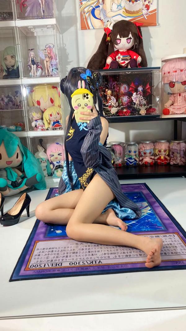    白栎Shirly - 蔚蓝档案龙华妃咲COS大片：改良旗袍黑丝长腿，手办房私房诱惑 [66P]第19张图片