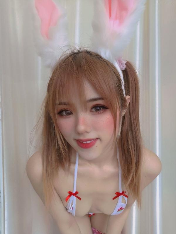    钛合金TiTi-草莓兔兔私房摄影，草莓印花微型衣时尚写真，兔女郎风格性感诱惑第28张图片