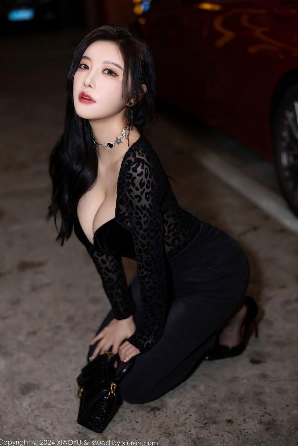杨晨晨 sugar小甜心CC  XiaoYu语画界-杨晨晨Yome-黑色豹纹透视连体衣-室内家居与车库野性私房大尺度写真-2024.03.08第8张图片