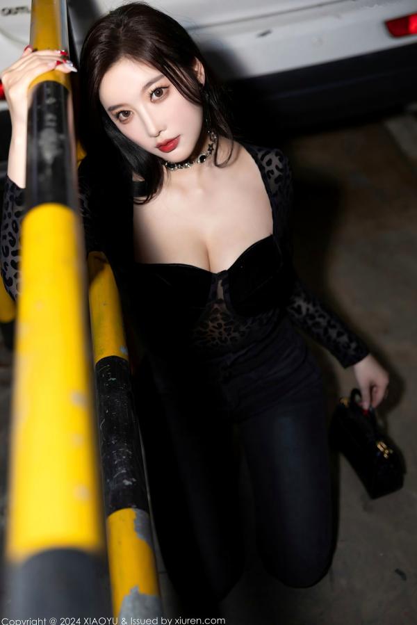 杨晨晨 sugar小甜心CC  XiaoYu语画界-杨晨晨Yome-黑色豹纹透视连体衣-室内家居与车库野性私房大尺度写真-2024.03.08第19张图片