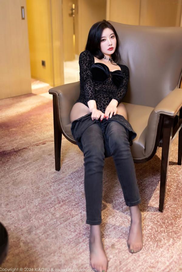 杨晨晨 sugar小甜心CC  XiaoYu语画界-杨晨晨Yome-黑色豹纹透视连体衣-室内家居与车库野性私房大尺度写真-2024.03.08第60张图片