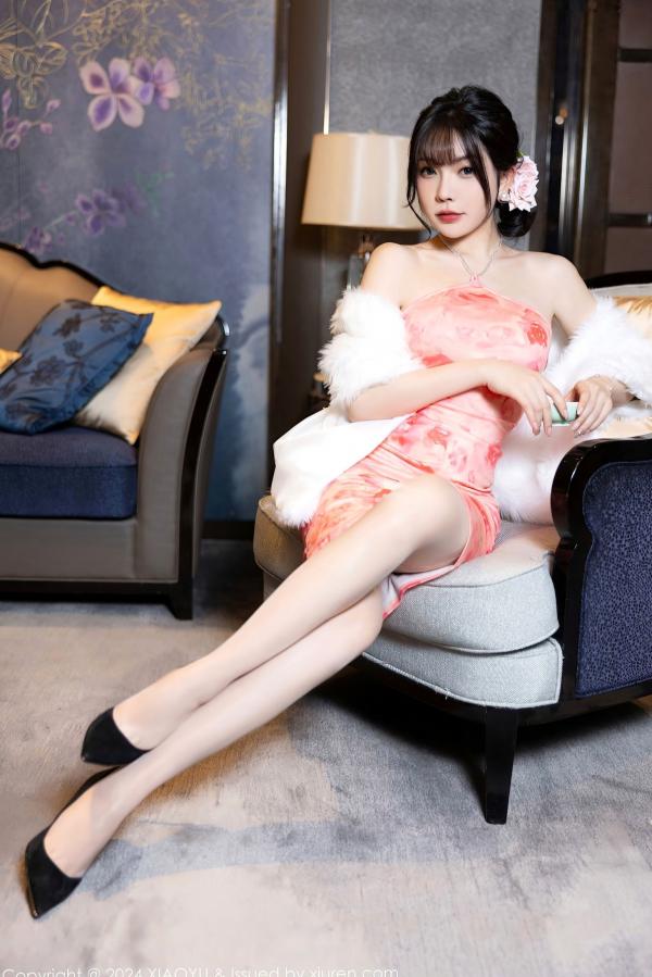徐莉芝Booty 陈芝  XiaoYu语画界：徐莉芝古风改良旗袍与诱惑黑蕾丝写真，极致丝袜曲线尽显私房魅力第11张图片