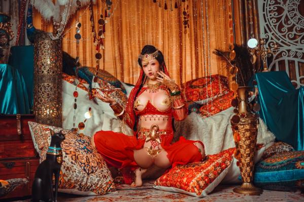    钛合金TiTi-塞上红鸾：华丽异域风情舞娘角色扮演，极致性感大尺度视觉盛宴第6张图片