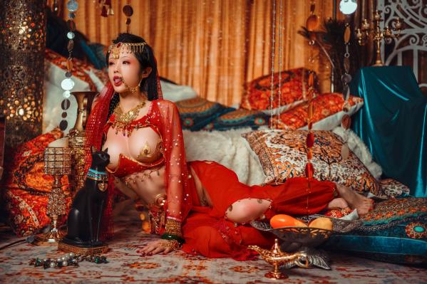    钛合金TiTi-塞上红鸾：华丽异域风情舞娘角色扮演，极致性感大尺度视觉盛宴第20张图片