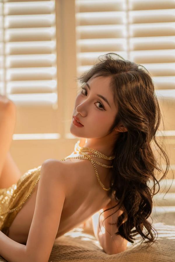    金色流光 o1ne万 [49P]第24张图片