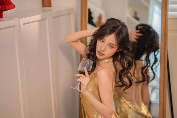    金色流光 o1ne万 [49P]第38张图片