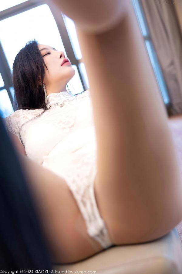 杨晨晨 sugar小甜心CC  XiaoYu语画界-1208-杨晨晨Yome私房街拍写真-白色蕾丝连衣短裙高跟鞋-2024.02.23 - 纯欲诱惑无圣光大尺度第37张图片