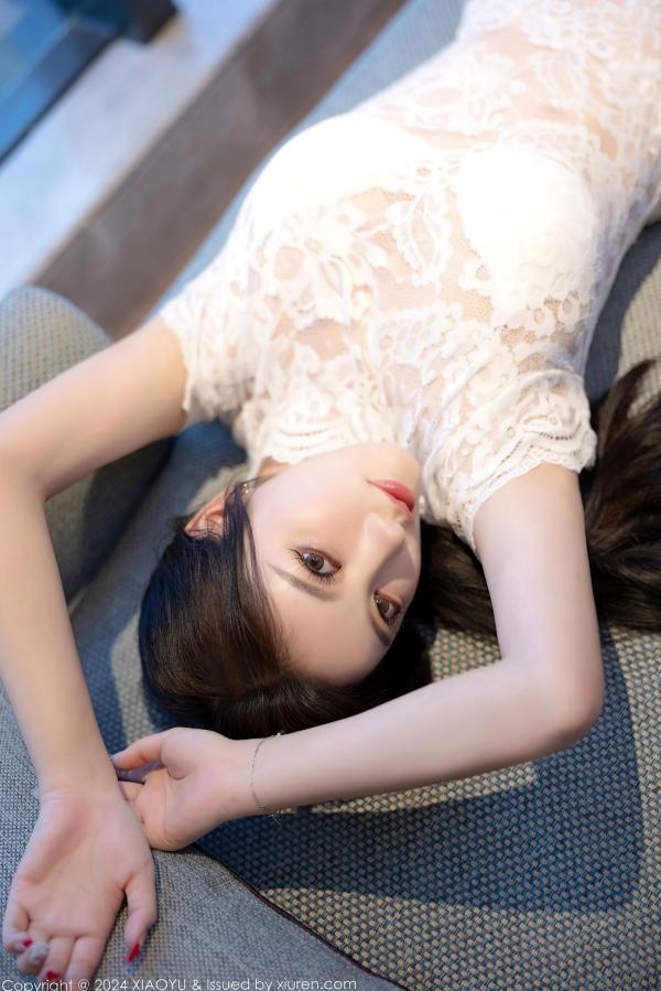 杨晨晨 sugar小甜心CC  XiaoYu语画界-1208-杨晨晨Yome私房街拍写真-白色蕾丝连衣短裙高跟鞋-2024.02.23 - 纯欲诱惑无圣光大尺度第45张图片