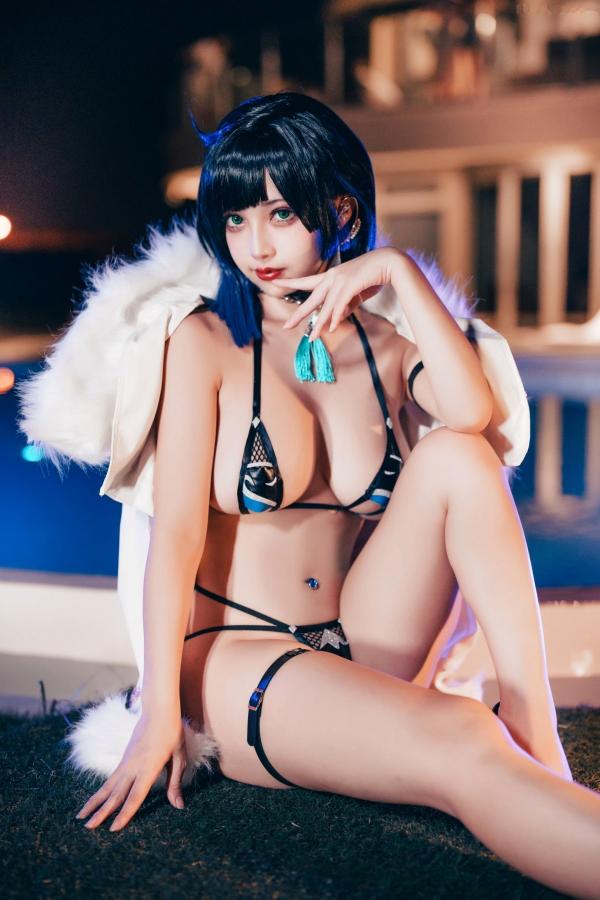    沖田凛花-Okita-Rinka-夜阑-Yelan-Swimsuit-夜间泳池私房Cosplay大片，极致火辣好身材第15张图片