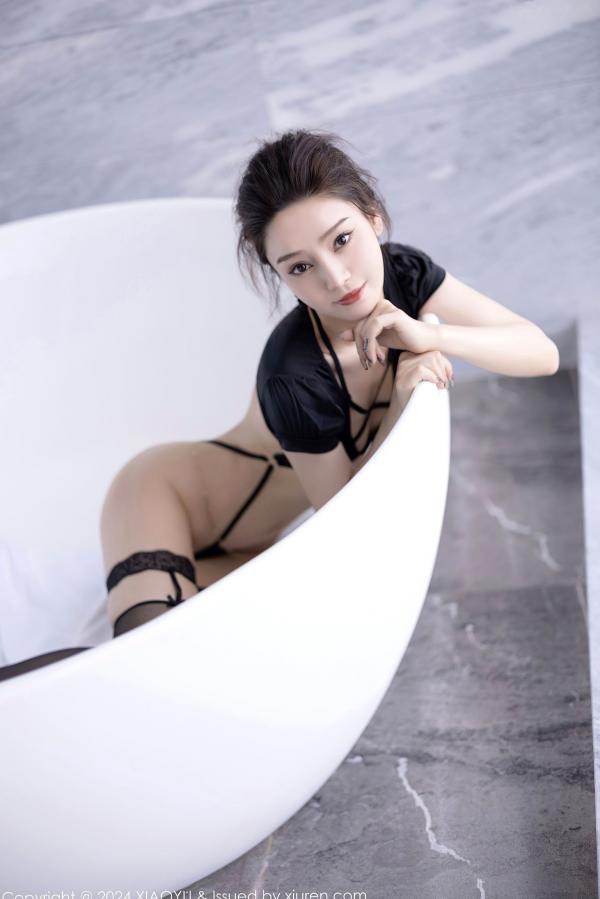    XiaoYu语画界-1205-苏曼兮：黑色吊带长裙搭配极致黑丝，冷艳私房摄影，尽显成熟性感风情第48张图片