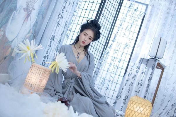    钛合金TiTi-鬼神禄：唯美古风书法纹身人体艺术，屏风水墨意境写真第2张图片