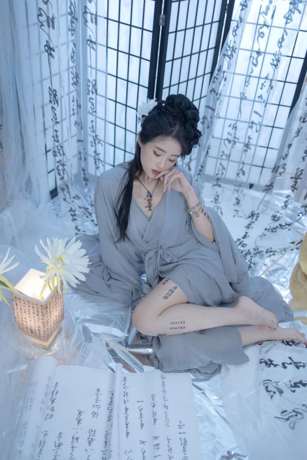    钛合金TiTi-鬼神禄：唯美古风书法纹身人体艺术，屏风水墨意境写真第9张图片