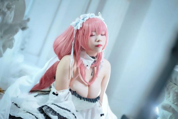    自闭颜球球(无颜小天使wy) - 碧蓝航线英仙座Cosplay，梦幻清纯女仆造型，绝美冷艳之姿，治愈系天使写真[27P]第1张图片