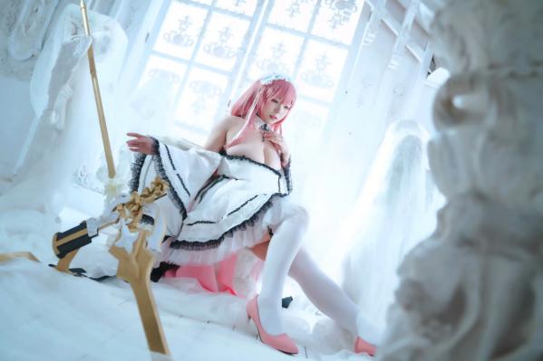    自闭颜球球(无颜小天使wy) - 碧蓝航线英仙座Cosplay，梦幻清纯女仆造型，绝美冷艳之姿，治愈系天使写真[27P]第11张图片
