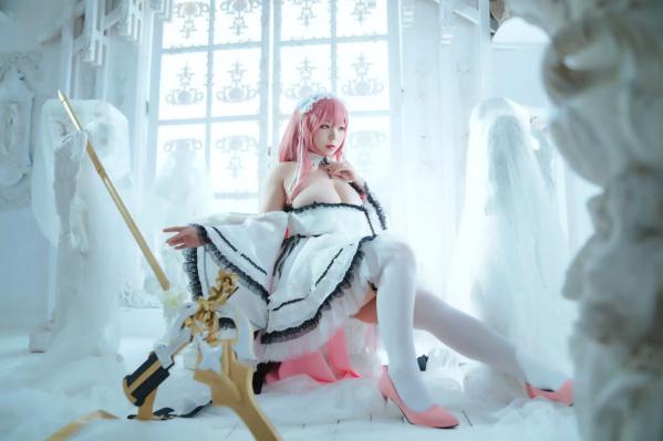    自闭颜球球(无颜小天使wy) - 碧蓝航线英仙座Cosplay，梦幻清纯女仆造型，绝美冷艳之姿，治愈系天使写真[27P]第12张图片