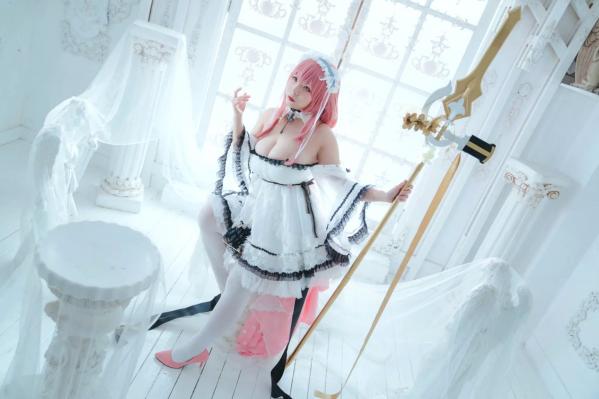    自闭颜球球(无颜小天使wy) - 碧蓝航线英仙座Cosplay，梦幻清纯女仆造型，绝美冷艳之姿，治愈系天使写真[27P]第21张图片