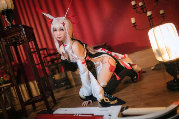    焖焖碳 - 碧蓝航线绫波“新岁之鬼神”旗袍Cosplay，二次元性感角色扮演，古典与现代诱惑的碰撞 [25P]第16张图片
