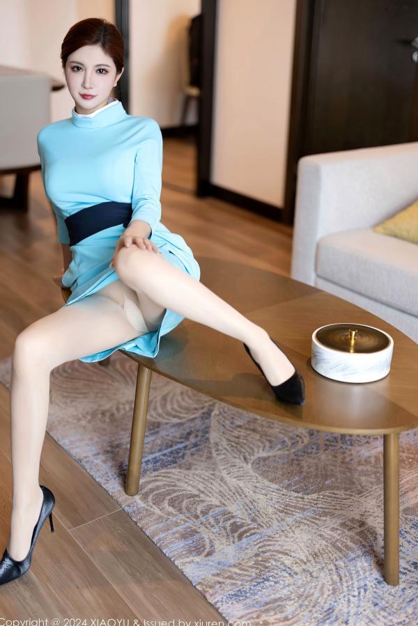    XiaoYu语画界-小蛮妖Yummy海南旅拍：清纯空姐制服诱惑与黑色内衣私房写真，完美展现极致诱人曲线，火辣身材尽显女性魅力-2024.02.18第12张图片