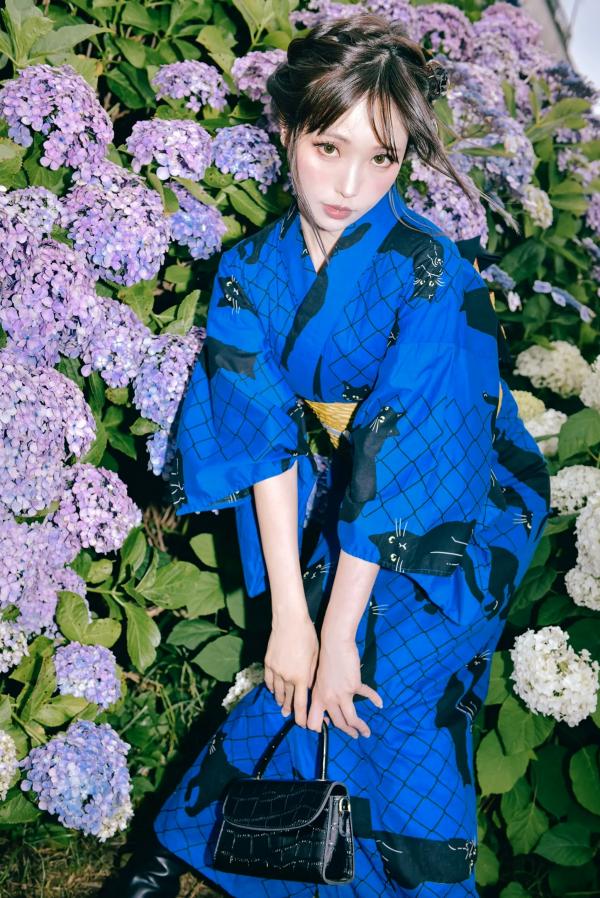    Ely_eee(ElyEE子) - 雨季黑猫日系和服绣球花唯美写真 [38P]第3张图片