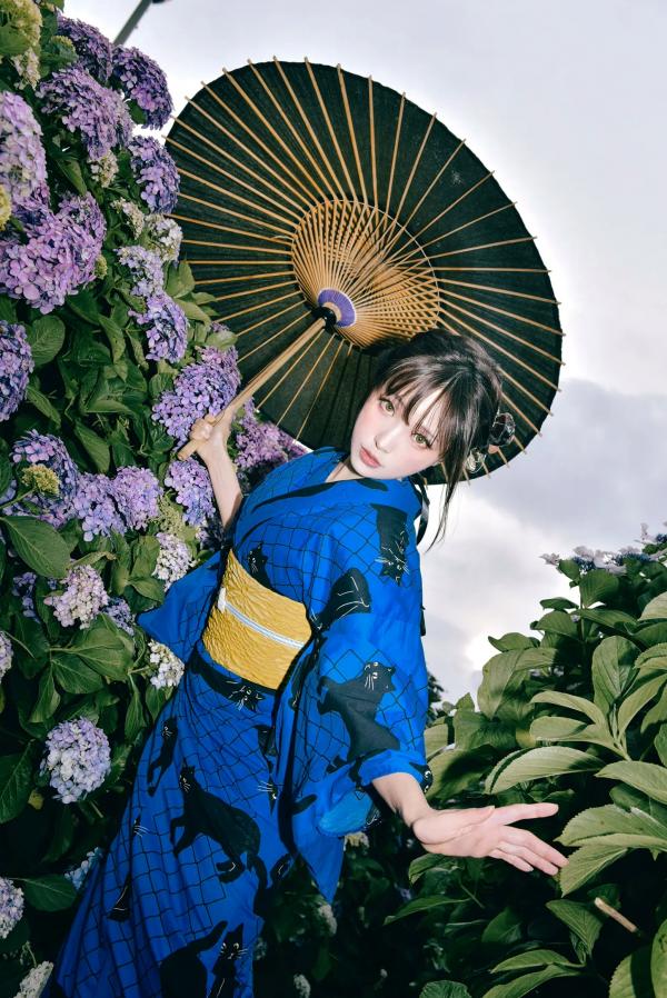    Ely_eee(ElyEE子) - 雨季黑猫日系和服绣球花唯美写真 [38P]第22张图片