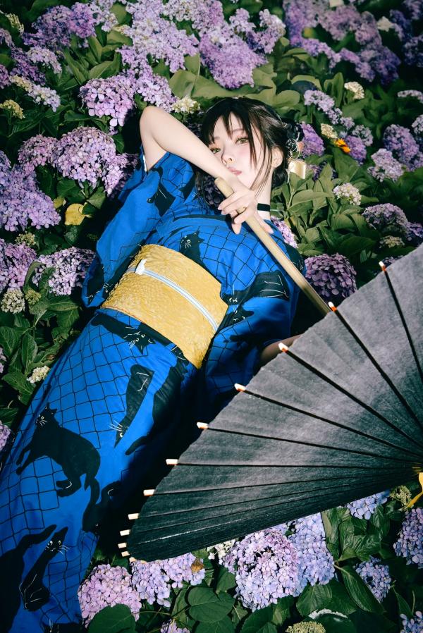    Ely_eee(ElyEE子) - 雨季黑猫日系和服绣球花唯美写真 [38P]第27张图片