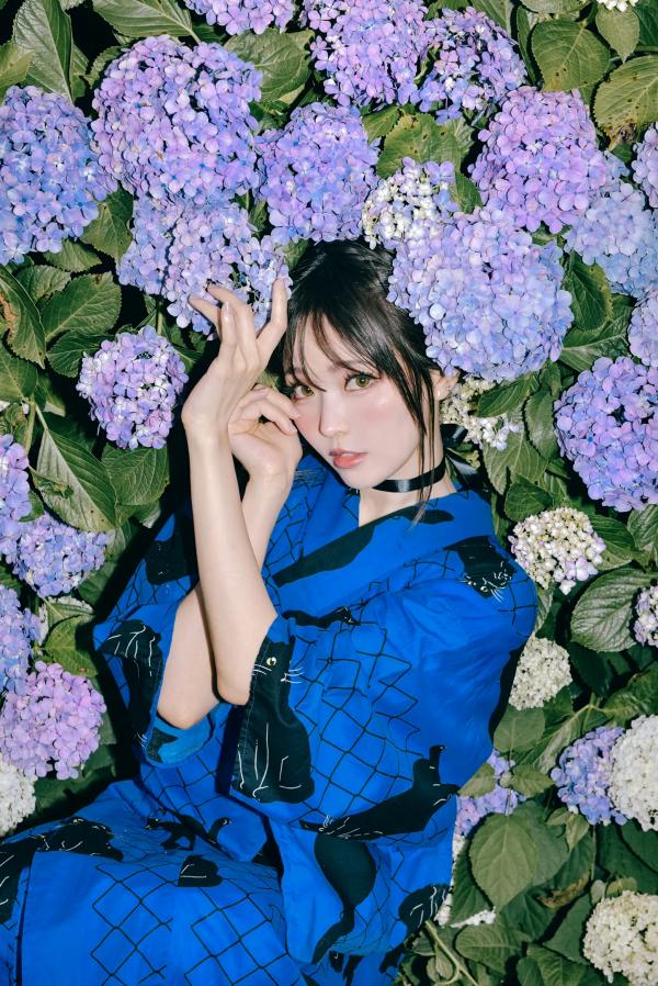    Ely_eee(ElyEE子) - 雨季黑猫日系和服绣球花唯美写真 [38P]第29张图片