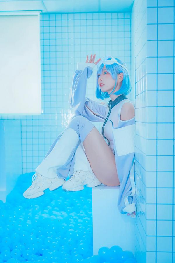    Ely_eee(ElyEE子) - Clear Blue Drift蓝色海洋球乐园清爽Cosplay写真，清新萌系角色扮演第3张图片