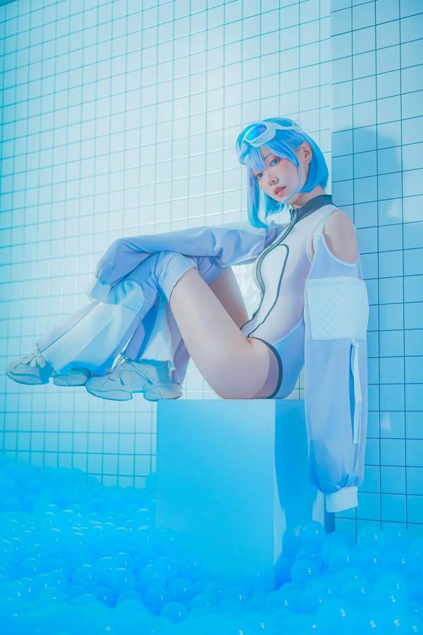    Ely_eee(ElyEE子) - Clear Blue Drift蓝色海洋球乐园清爽Cosplay写真，清新萌系角色扮演第5张图片