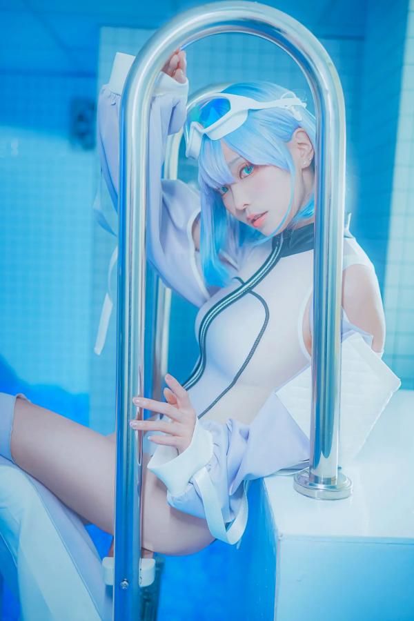    Ely_eee(ElyEE子) - Clear Blue Drift蓝色海洋球乐园清爽Cosplay写真，清新萌系角色扮演第7张图片