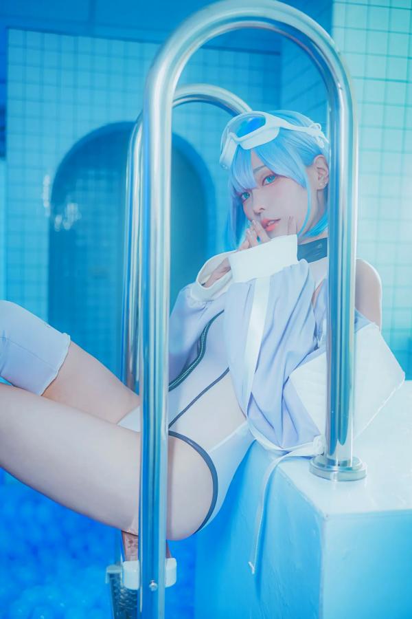    Ely_eee(ElyEE子) - Clear Blue Drift蓝色海洋球乐园清爽Cosplay写真，清新萌系角色扮演第8张图片