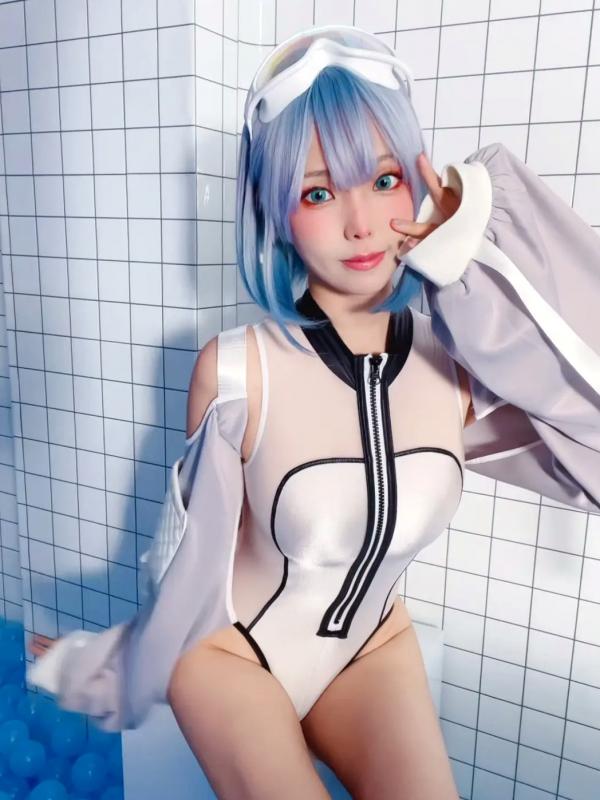    Ely_eee(ElyEE子) - Clear Blue Drift蓝色海洋球乐园清爽Cosplay写真，清新萌系角色扮演第29张图片