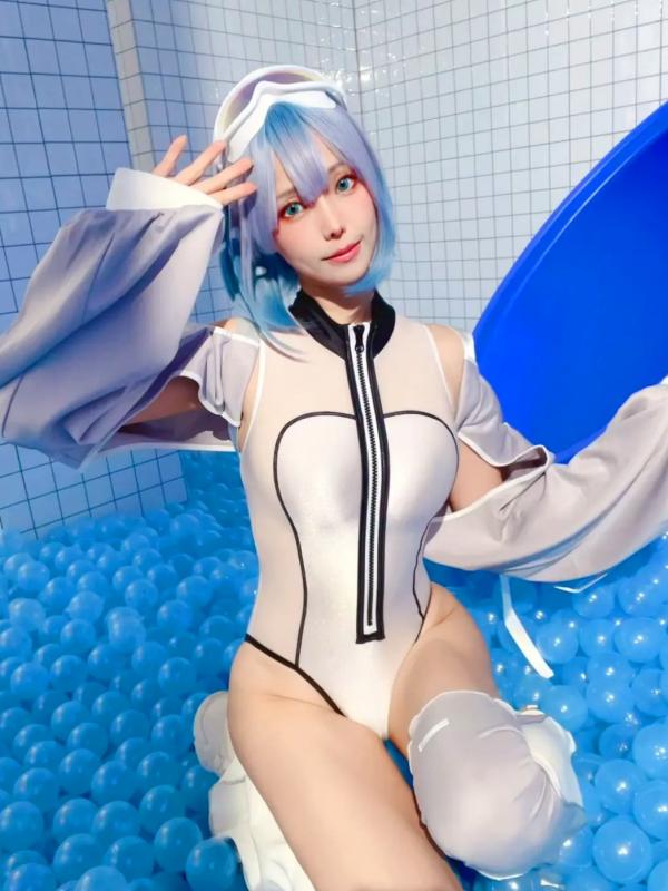    Ely_eee(ElyEE子) - Clear Blue Drift蓝色海洋球乐园清爽Cosplay写真，清新萌系角色扮演第32张图片