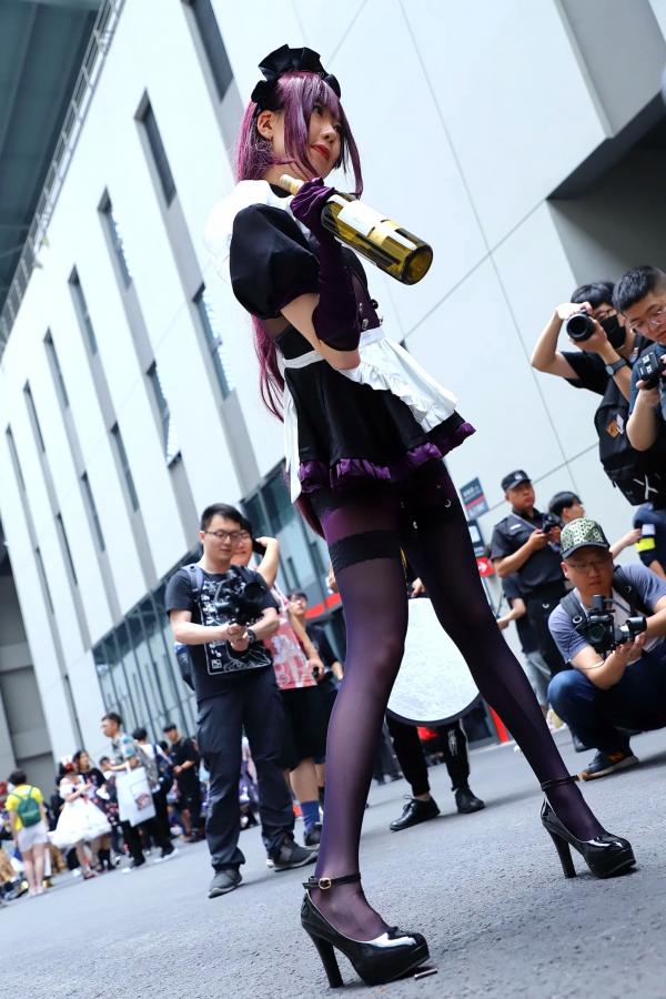    《黑色系cos兔女郎制服诱惑，户外黑丝长腿唯美写真 [136P]》第26张图片