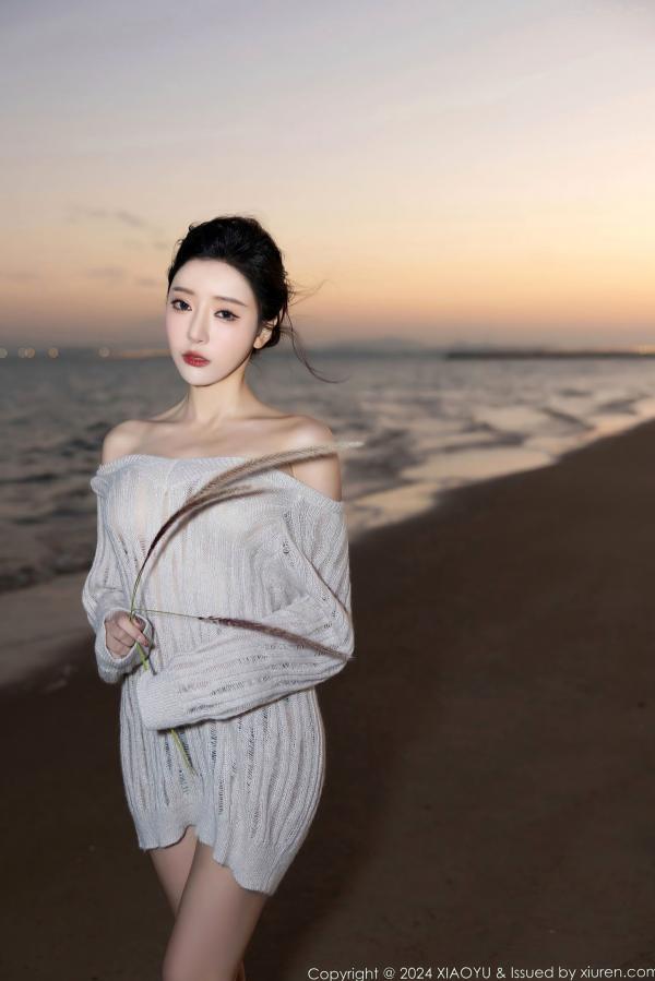 王馨瑶   王馨瑶yanni海南旅拍极致诱惑，黑色羽毛装大尺度私房高清图集第1张图片