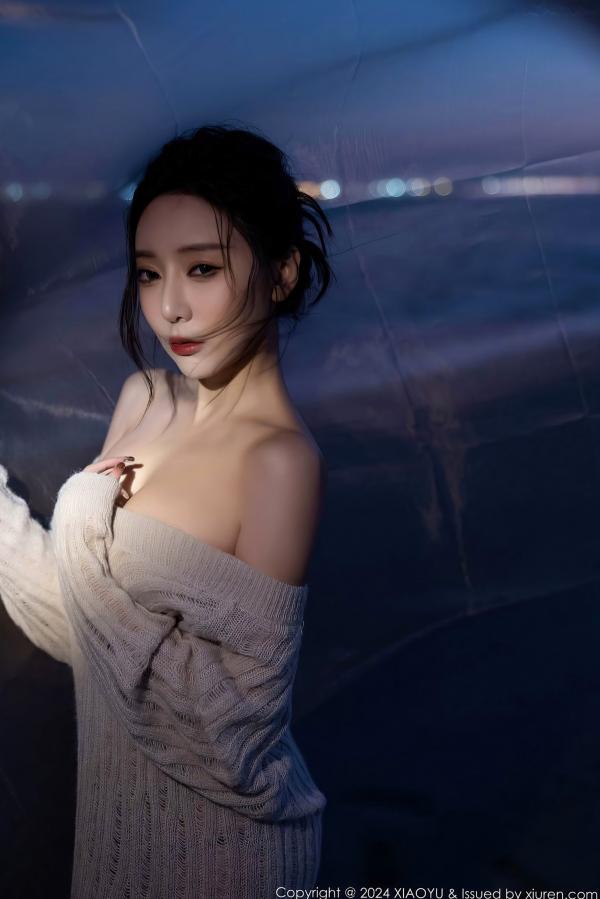 王馨瑶   王馨瑶yanni海南旅拍极致诱惑，黑色羽毛装大尺度私房高清图集第13张图片