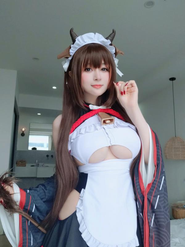    Coser小姐姐白银 樫野私房照：碧蓝航线牛牛装Cosplay，童颜巨乳诱惑写真[92P]第8张图片