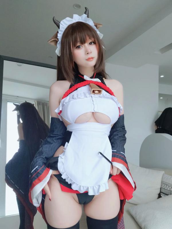    Coser小姐姐白银 樫野私房照：碧蓝航线牛牛装Cosplay，童颜巨乳诱惑写真[92P]第39张图片