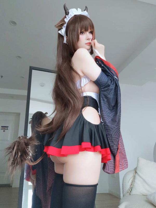    Coser小姐姐白银 樫野私房照：碧蓝航线牛牛装Cosplay，童颜巨乳诱惑写真[92P]第44张图片