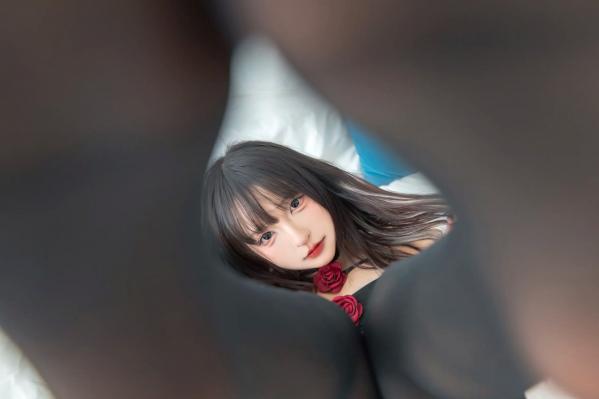    萝莉神楽板真冬 午夜玫瑰 私房照黑丝诱惑性感写真 [75P]第46张图片
