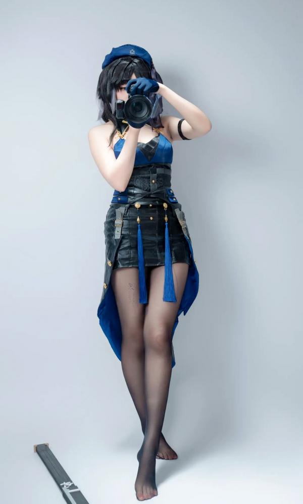    轩萧学姐 - 秧秧，游戏角色高还原Cosplay，冷艳飒爽制服配黑丝长腿，极品女神摄影棚写真第103张图片