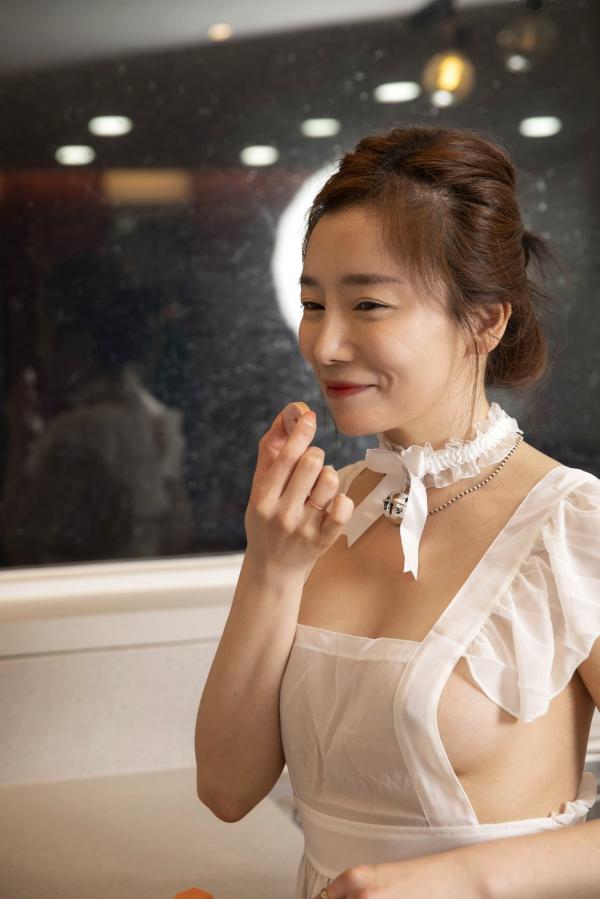    韩国美女LeeHa-性感婚纱诱惑-私房照-大尺度居家互动-A-Helper-Series-S5-BUNNY第6张图片